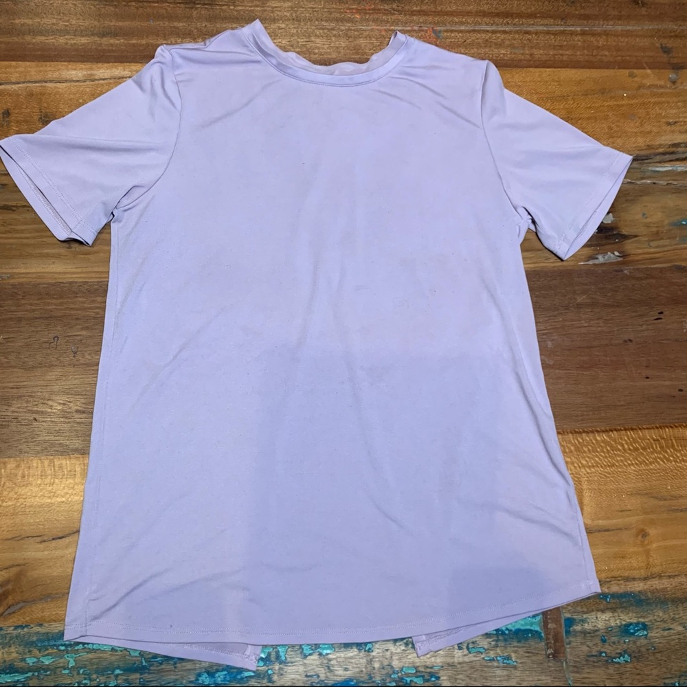 Fabletics - Muted Lilac Athleisure Open Back T-Shirt